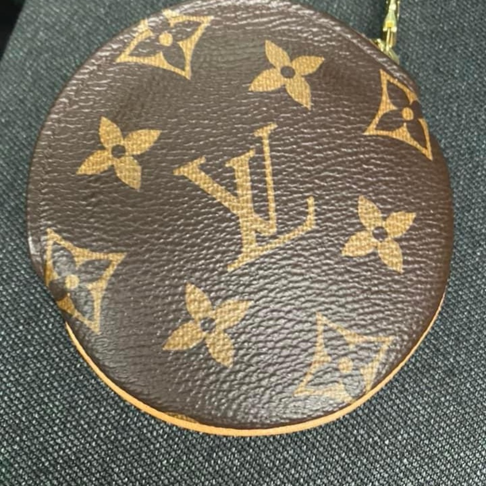 Louis Vuitton monogram coin pouch